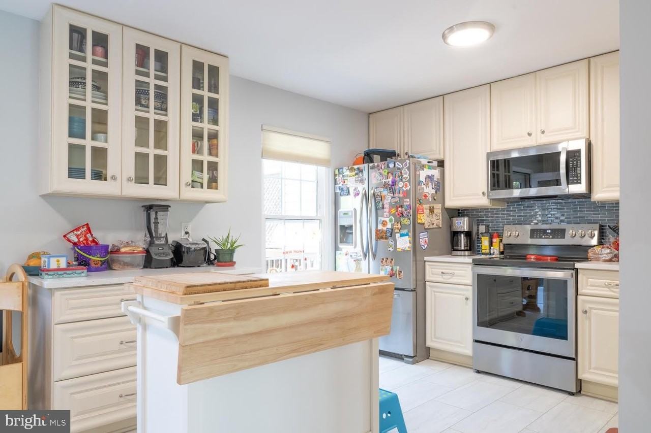 6005 Bingley Rd - Photo 6 of 17