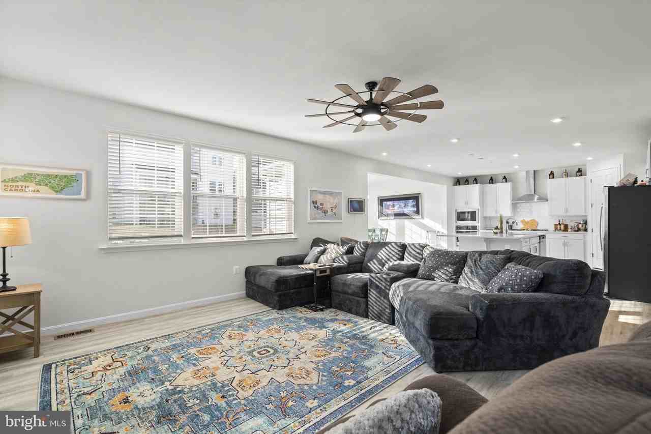 68 Snowdrop Dr - Photo 7 of 50