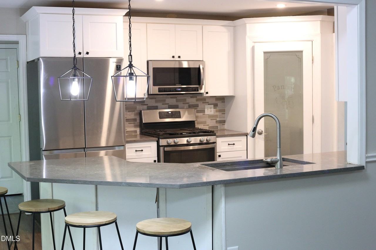 3650 Jasmine Ct - Photo 6 of 18
