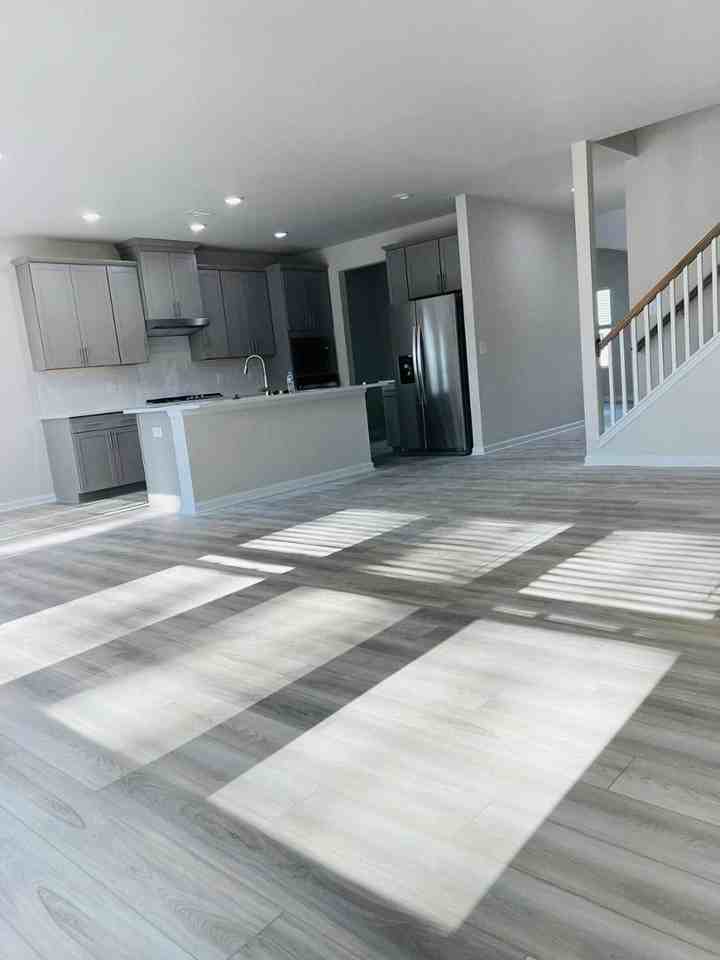745 Riguard Way - Photo 4 of 31