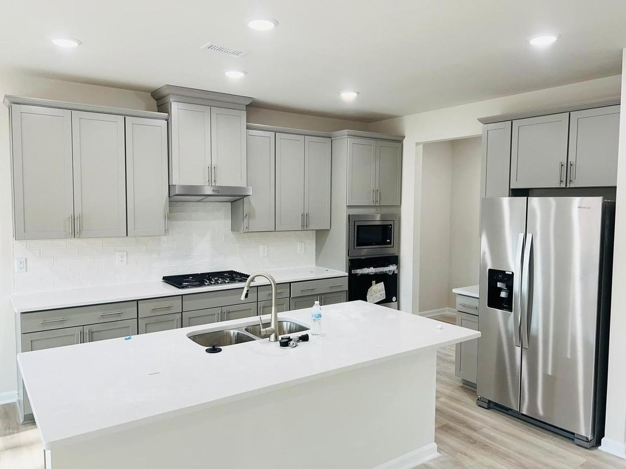 745 Riguard Way - Photo 7 of 31