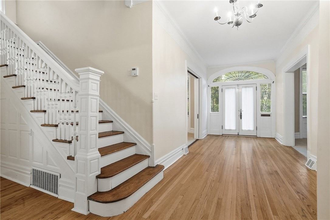 1084 Shady Ave - Photo 3 of 50