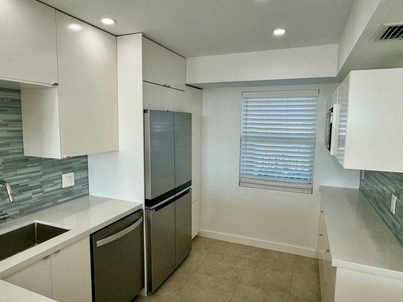 3095 N Course Dr - Photo 2 of 47