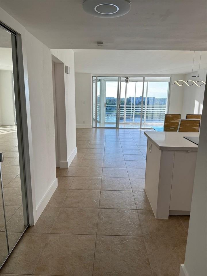 3095 N Course Dr - Photo 7 of 47