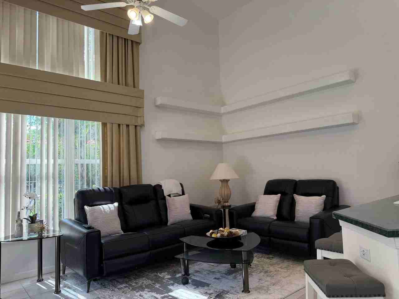 324 Sunset Bay Ln - Photo 5 of 32