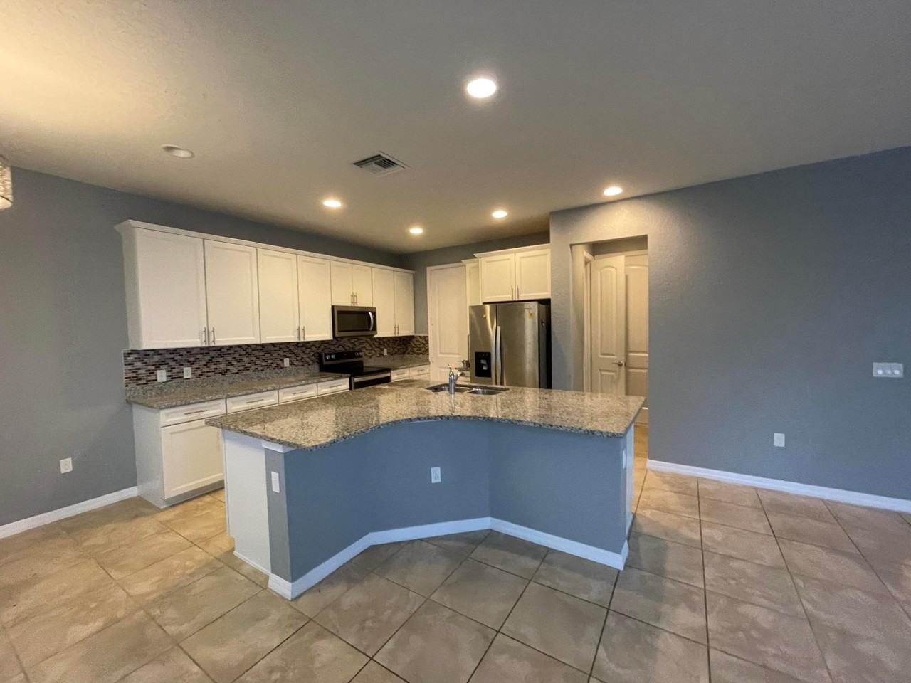 4516 San Fratello Cir - Photo 3 of 40