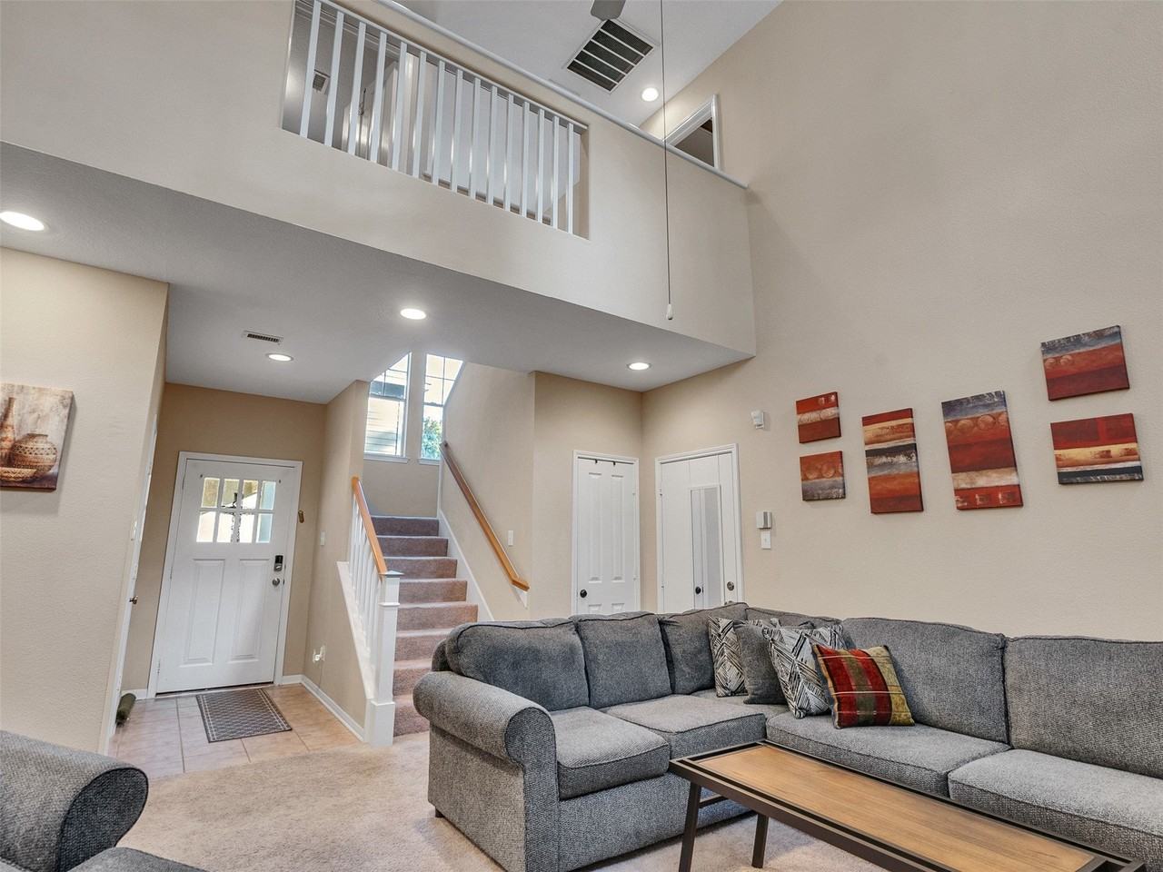 83 Scarlet Woods Ct - Photo 4 of 35
