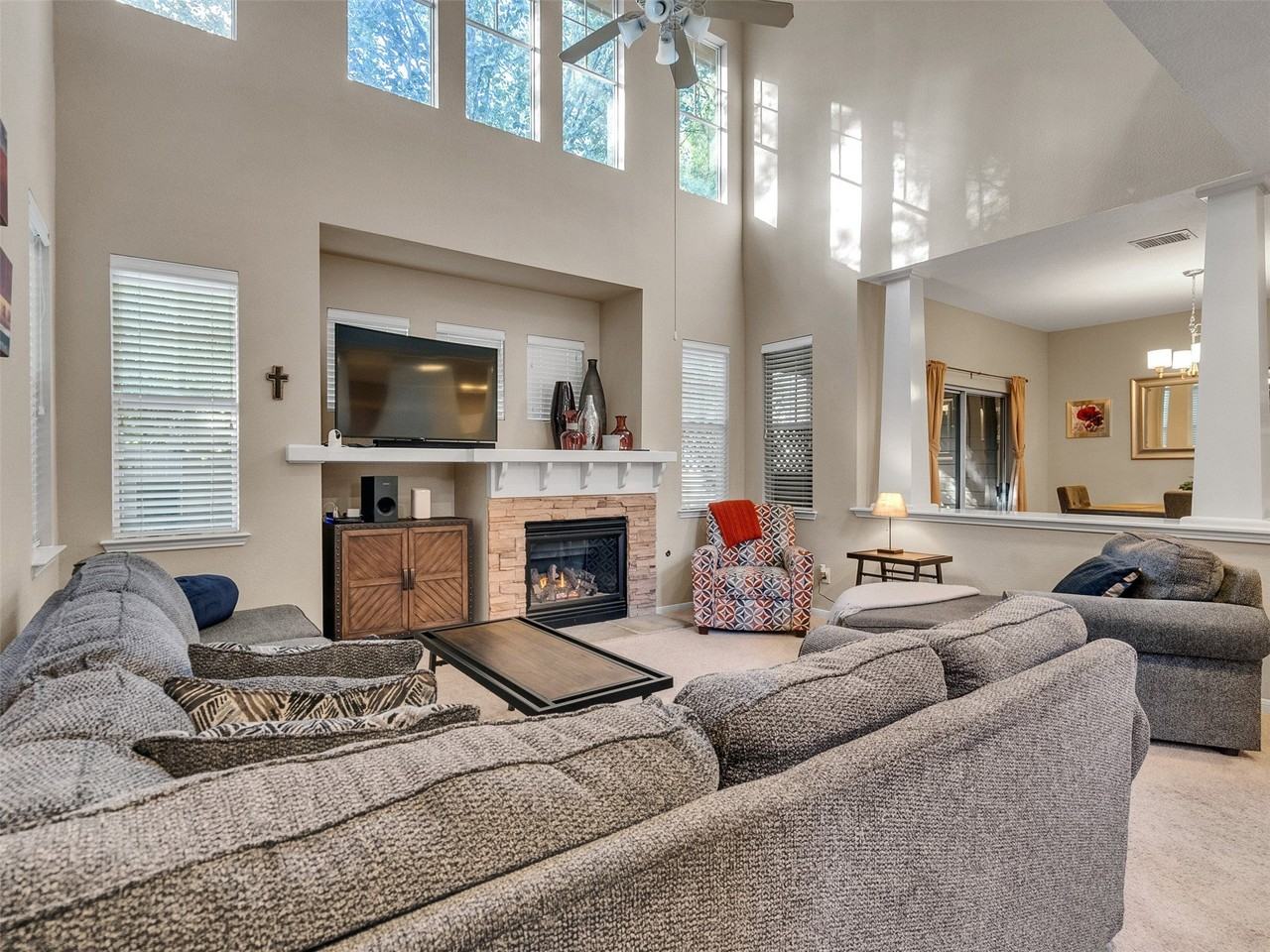 83 Scarlet Woods Ct - Photo 5 of 35
