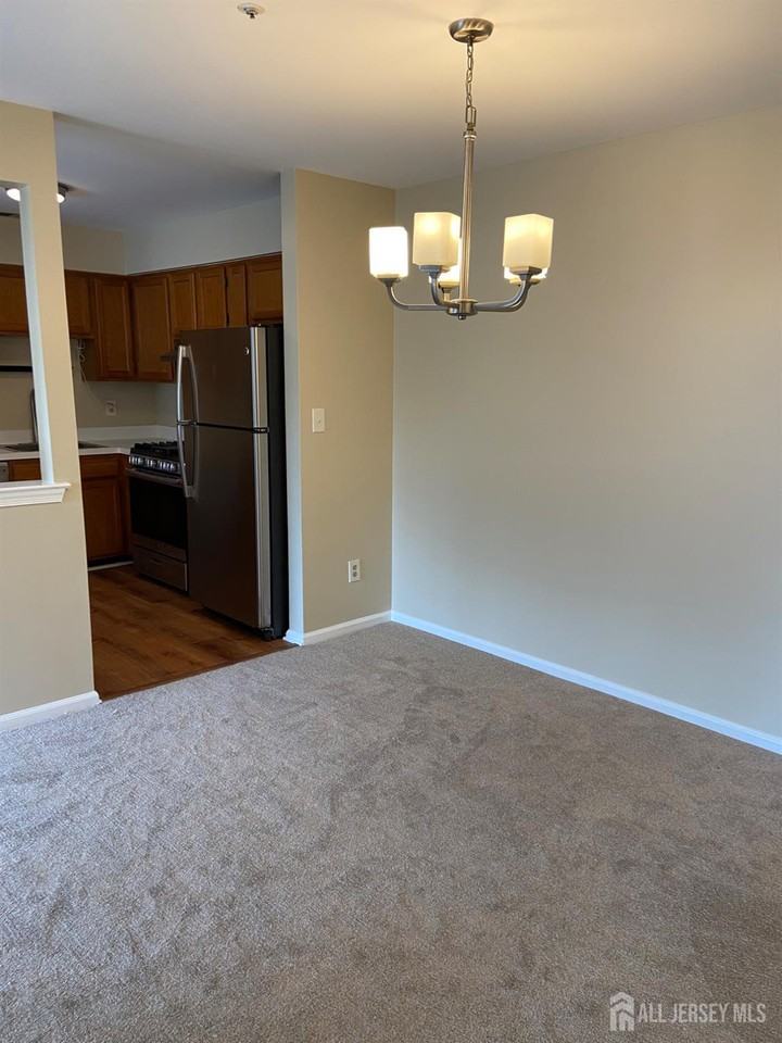 224 Waterford Dr - Photo 3 of 18