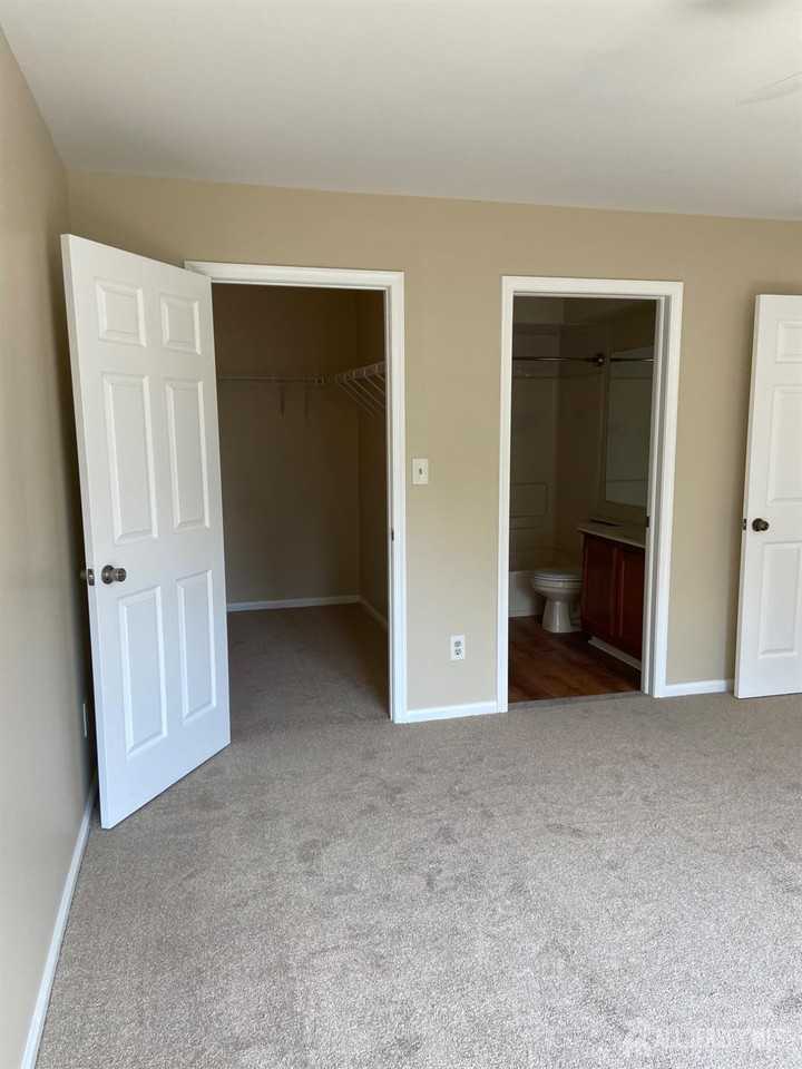 224 Waterford Dr - Photo 7 of 18
