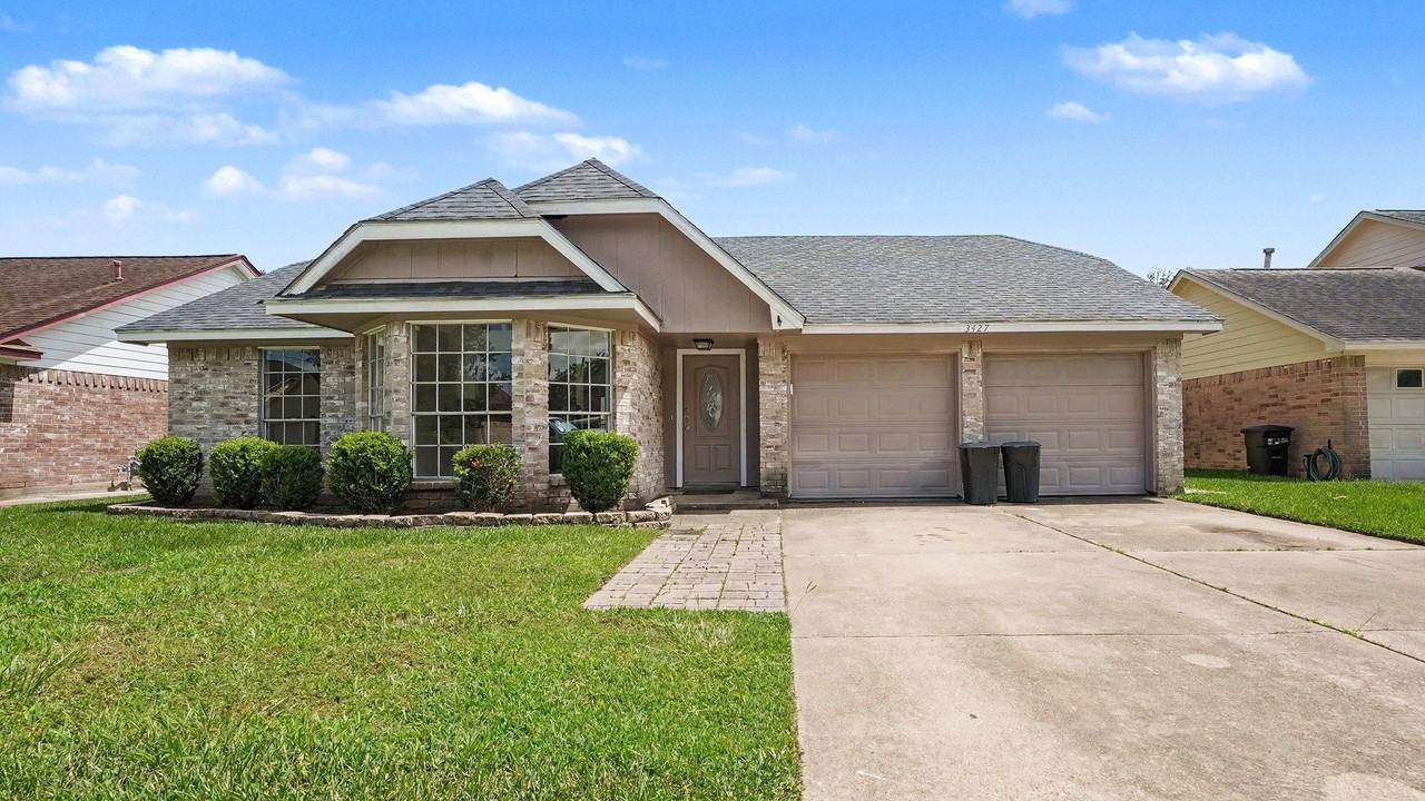 3427 Brookwood Dr - Photo 2 of 18