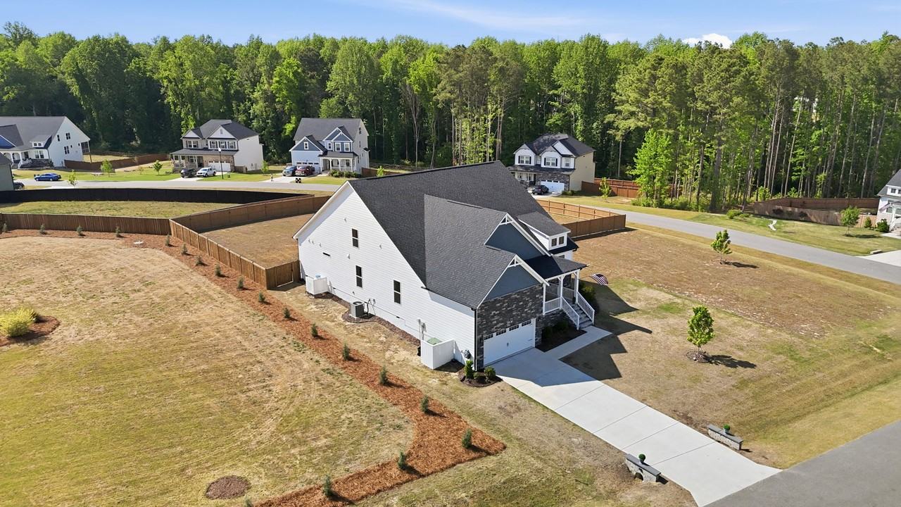 192 Castle Pond Way #1 - Photo 5 of 49