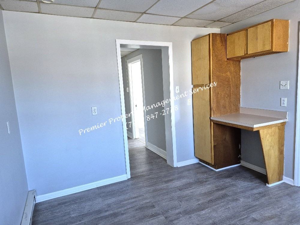 542 Midland Ave #B - Photo 6 of 14
