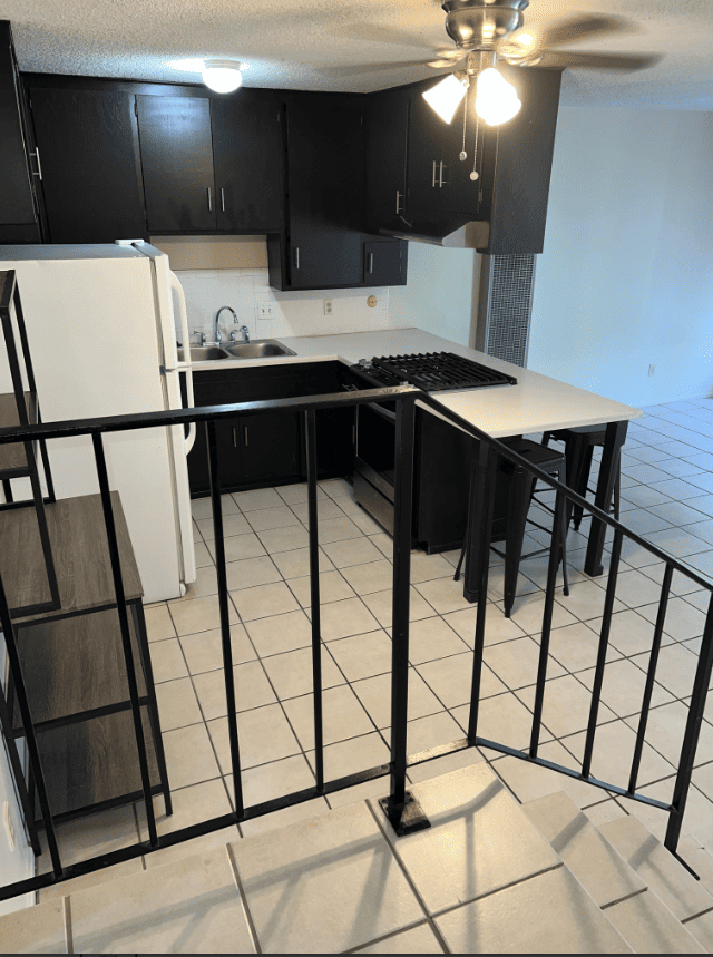 240 South Holliston Avenue #4 - Photo 5 of 10