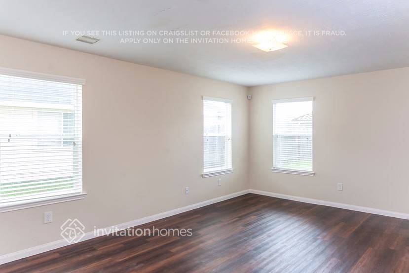 1511 Weiland Manor Ln - Photo 2 of 10