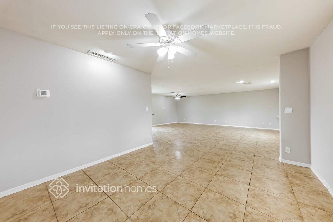 12621 N 37th Dr - Photo 5 of 19