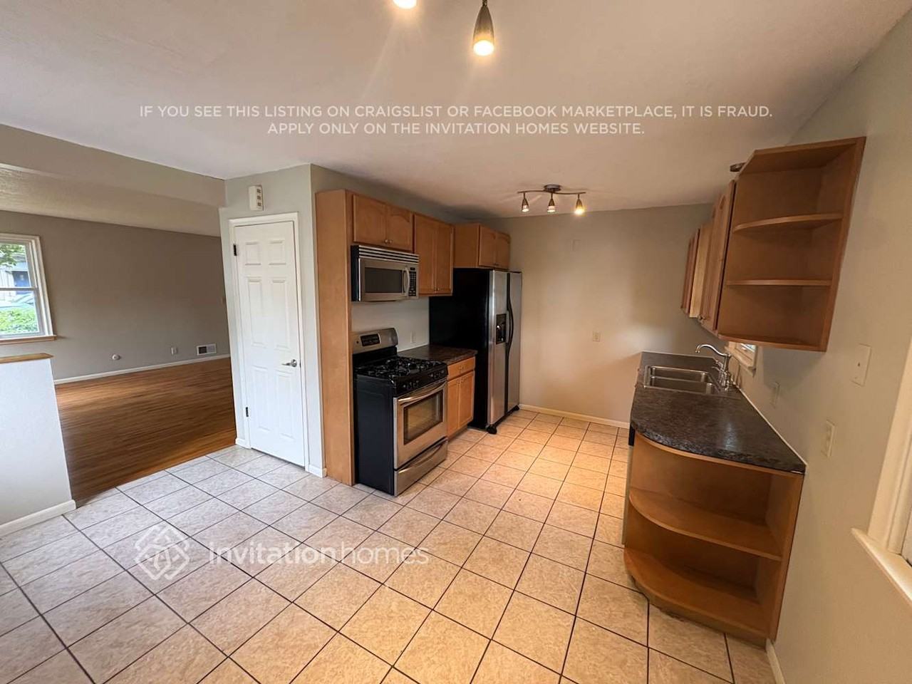 1874 7th St - Photo 5 of 18