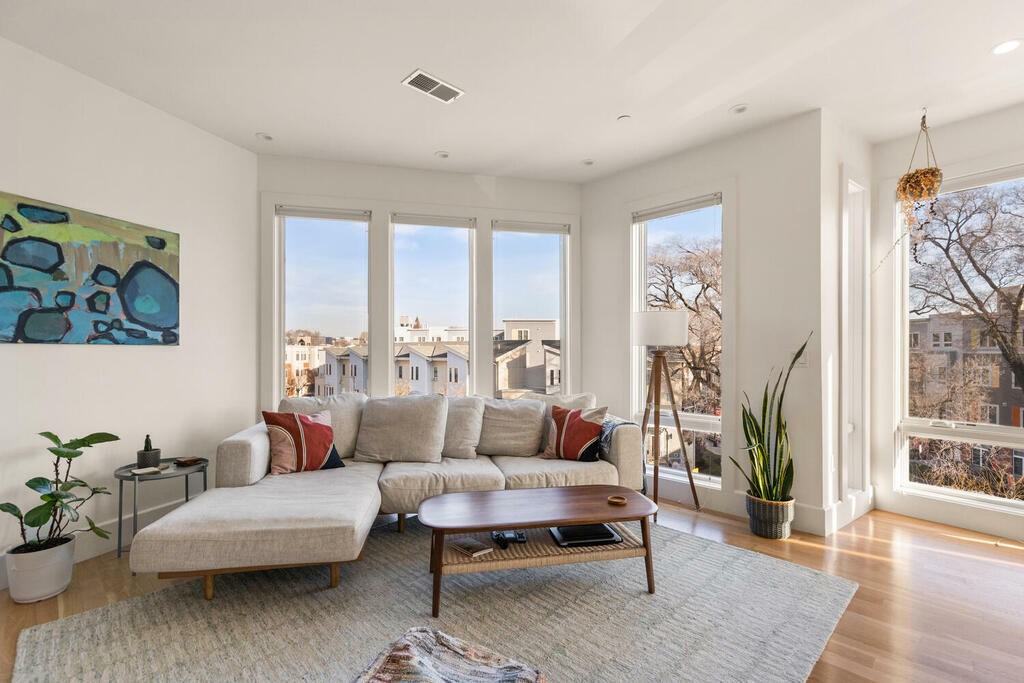 283 Old Colony Ave #3
