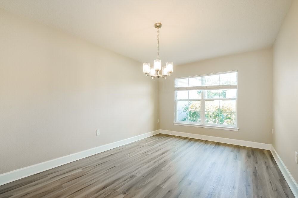 7803 Sloewood Dr - Photo 5 of 16