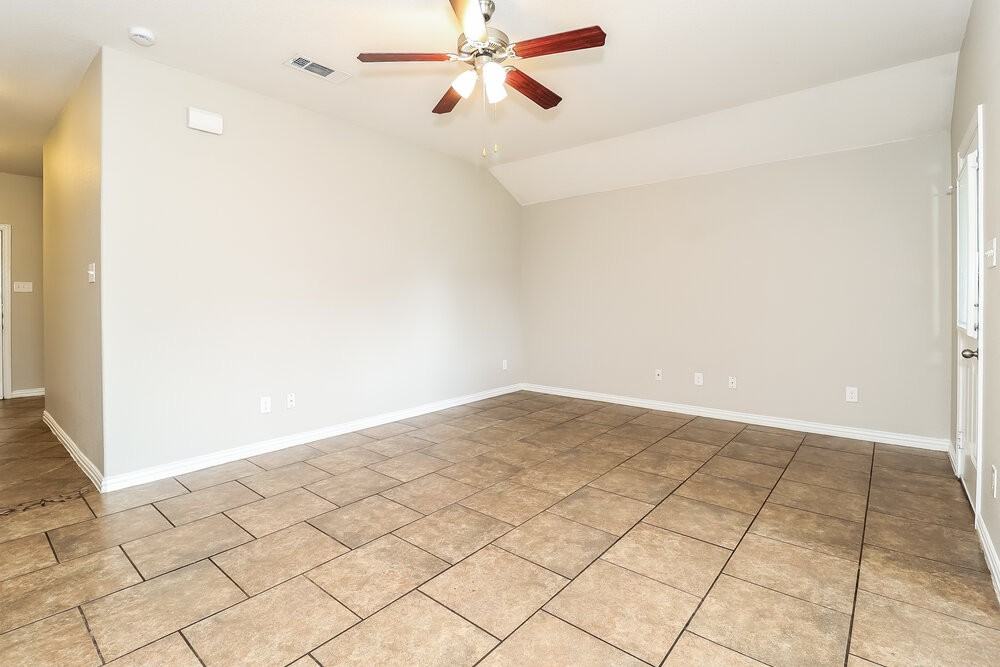 7617 Hollow Forest Dr - Photo 3 of 16