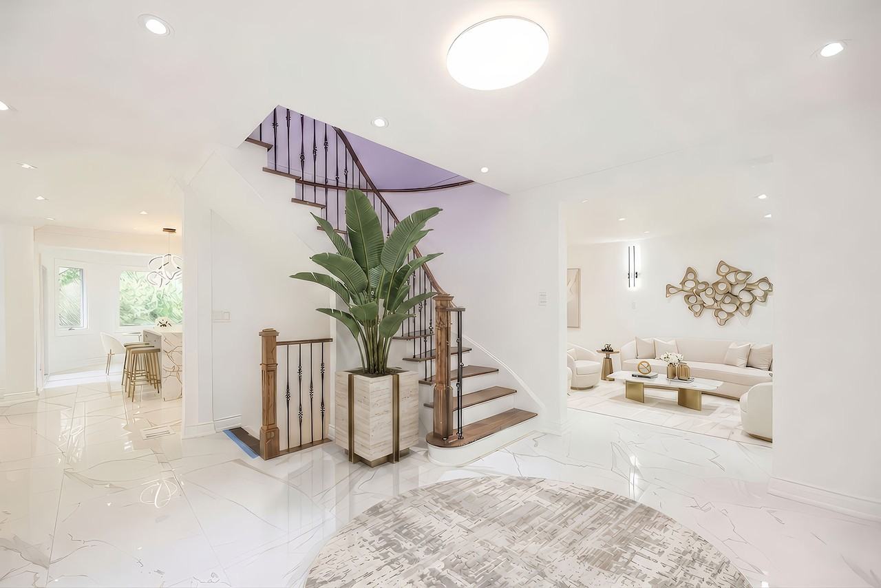 89 Yonge Boulevard - Photo 4 of 30