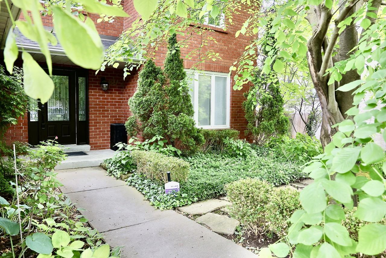 89 Yonge Boulevard - Photo 3 of 30