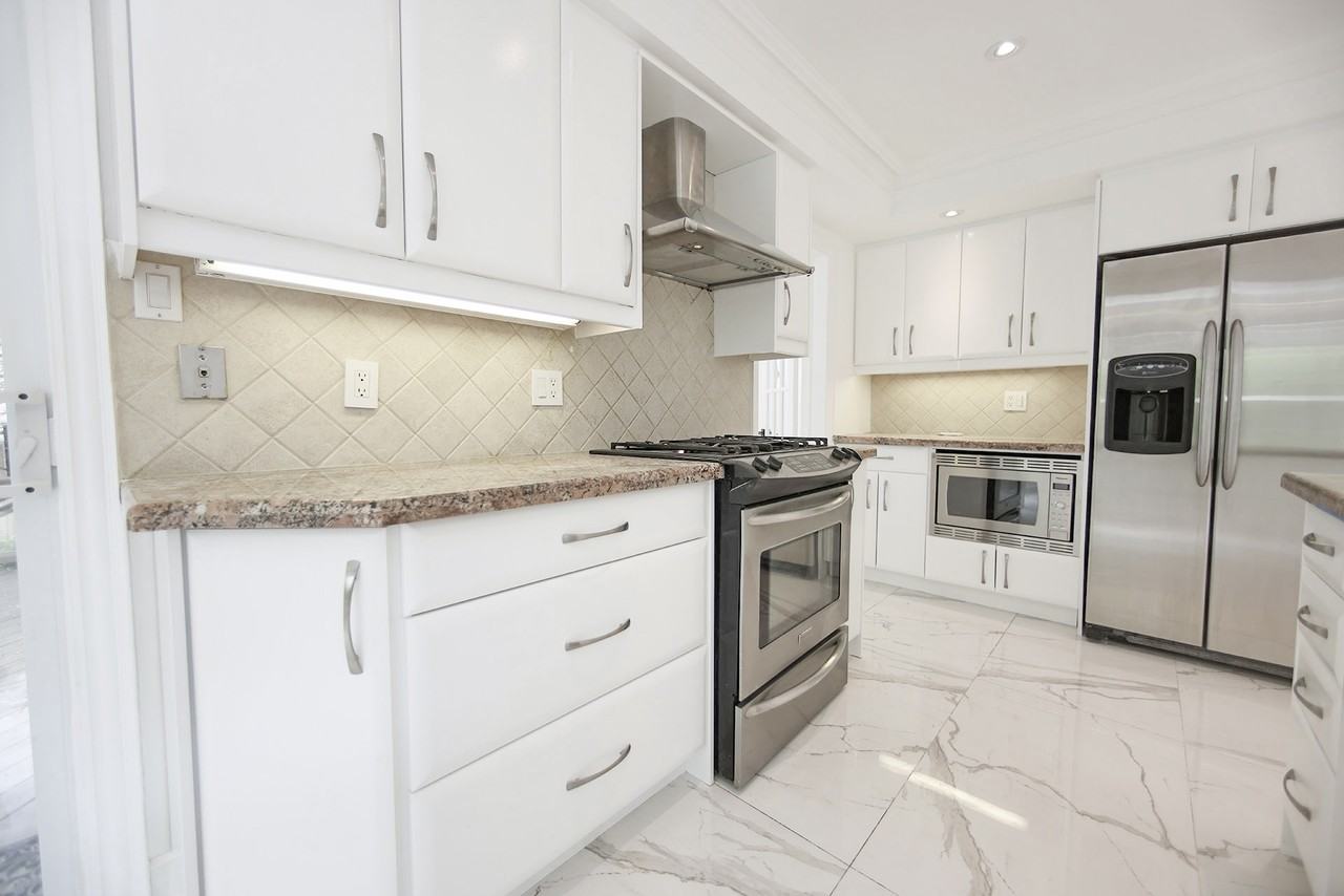 89 Yonge Boulevard - Photo 7 of 30