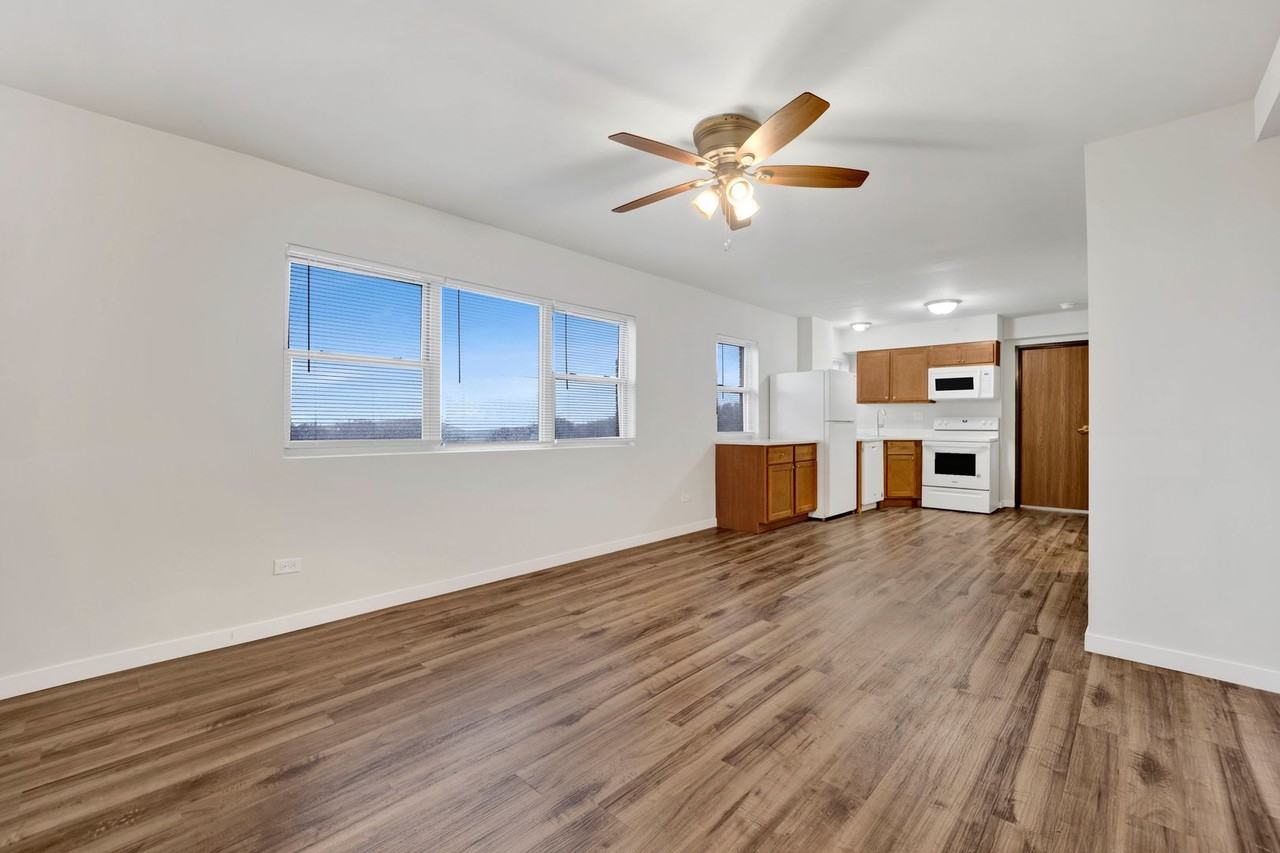 4747th Place - Photo 4 of 14