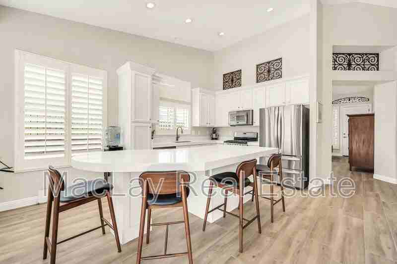 7259 E Tyndall St - Photo 3 of 40