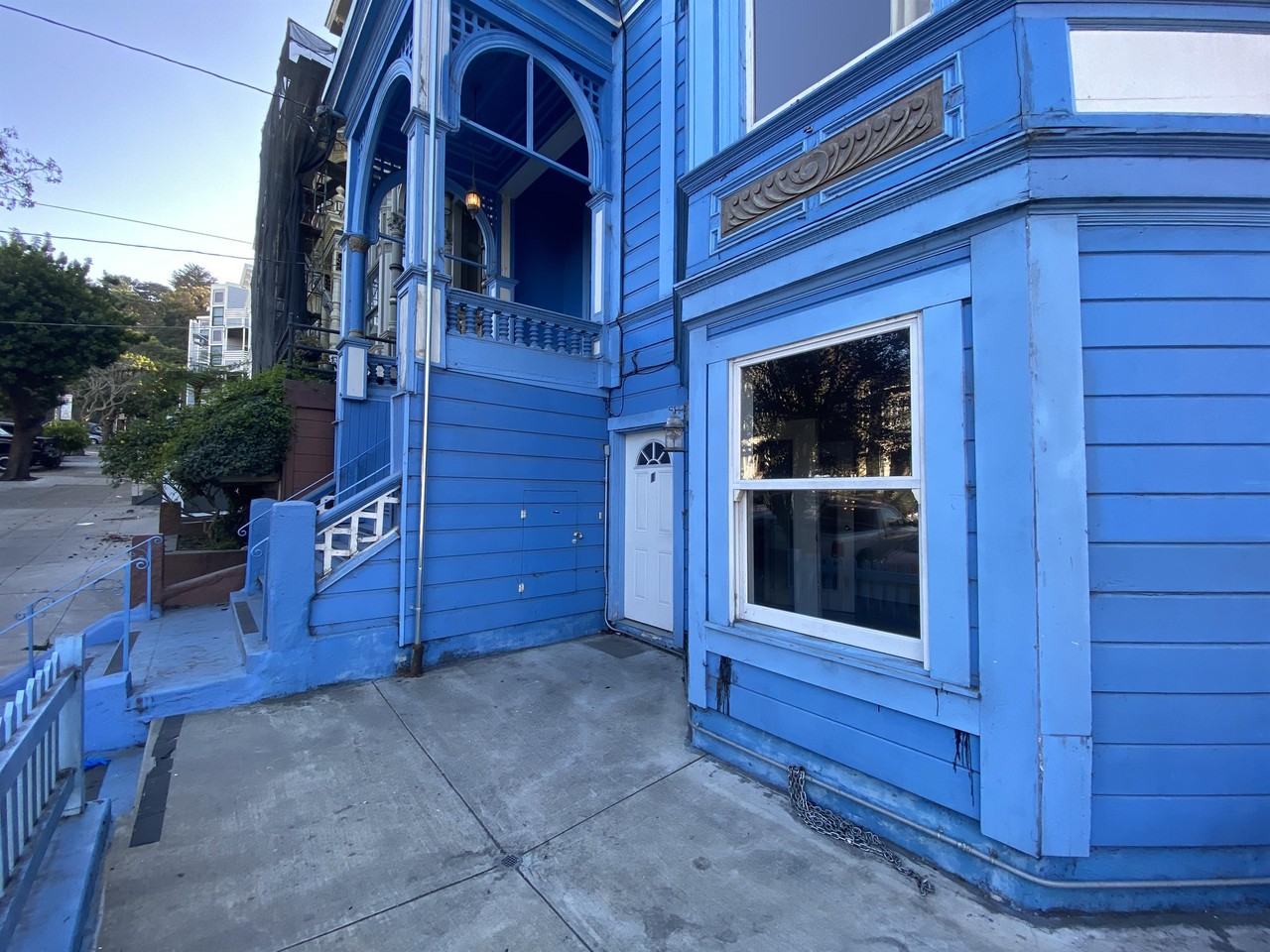 25 Baker Street - Photo 3 of 22