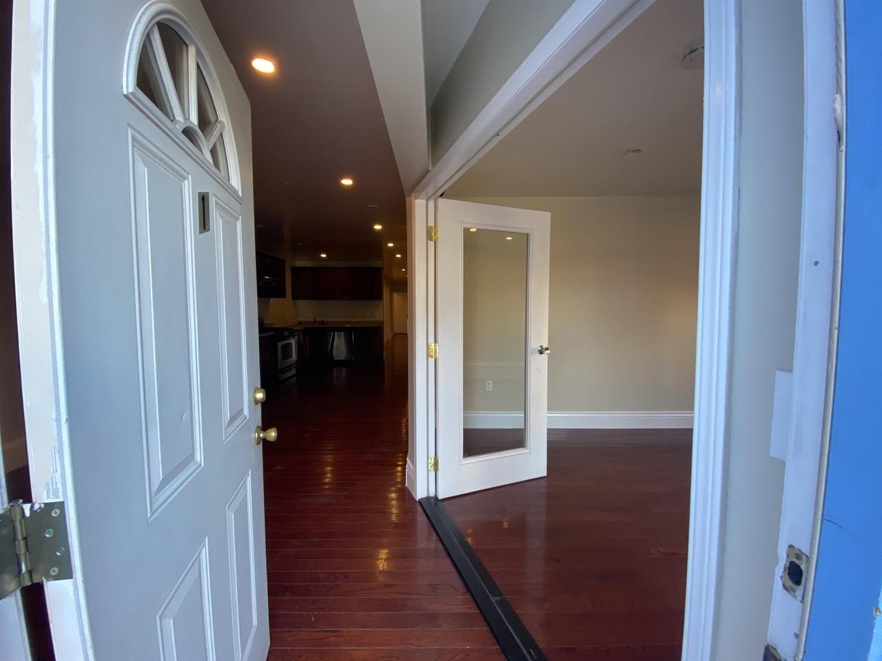 25 Baker Street - Photo 4 of 22