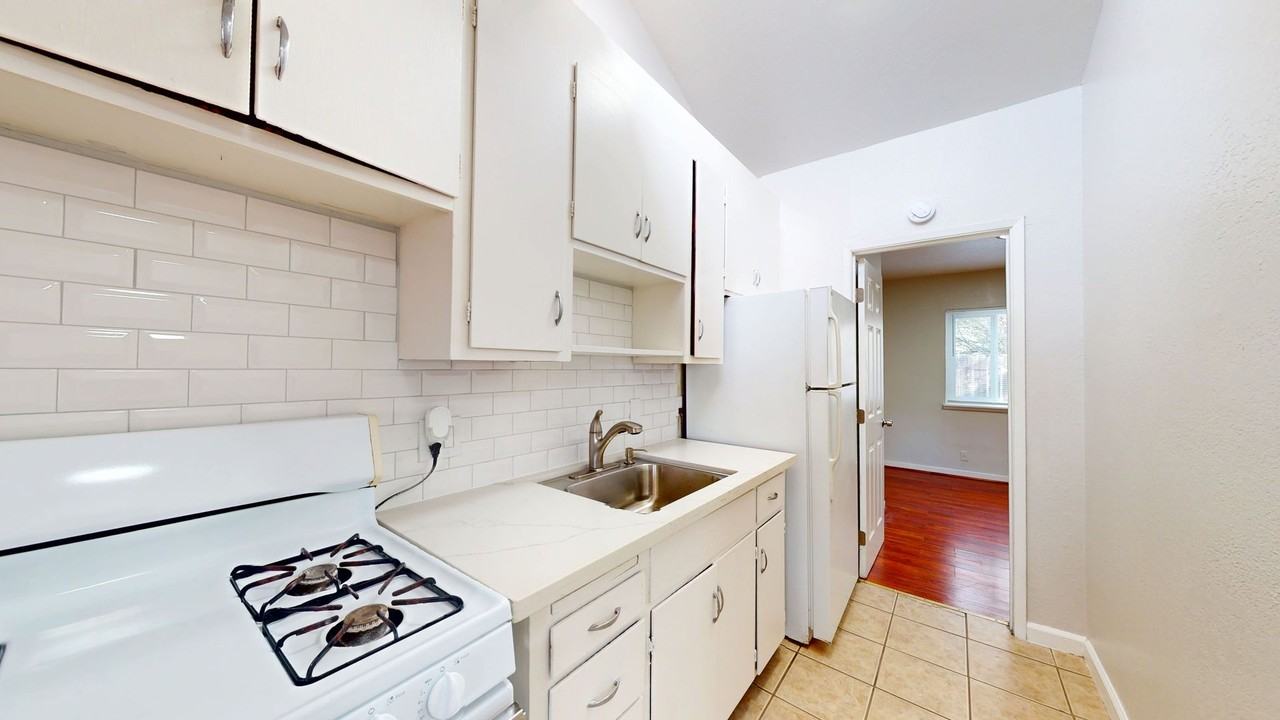 Comfortable Living at Richmond! - Photo 5 of 8