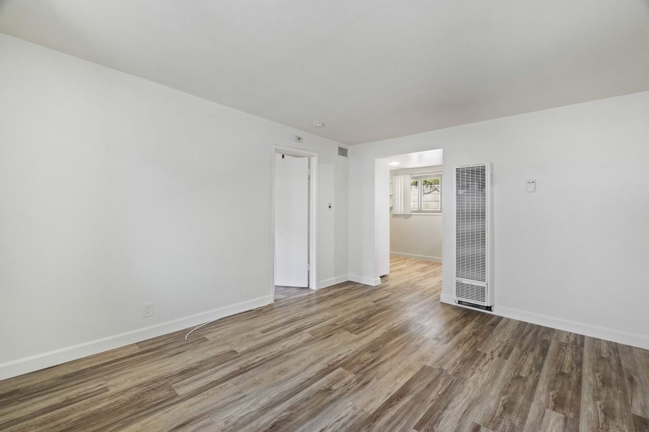 620 East Imperial Avenue - Photo 2 of 21