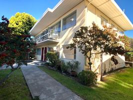 featured image of 1615 Carleton St