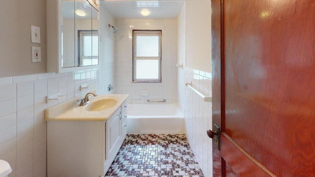 74 Harlow Street Unit 1 - Photo 7 of 50