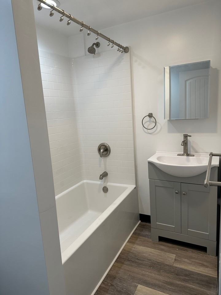 309 W Main Street - Photo 4 of 15