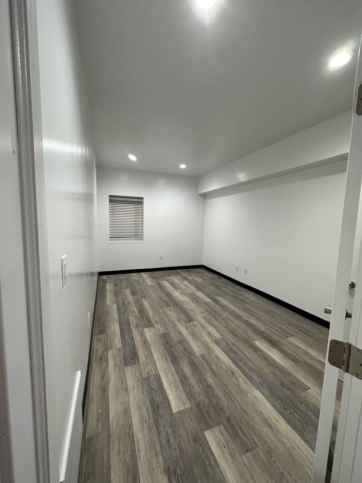 309 W Main Street - Photo 5 of 15