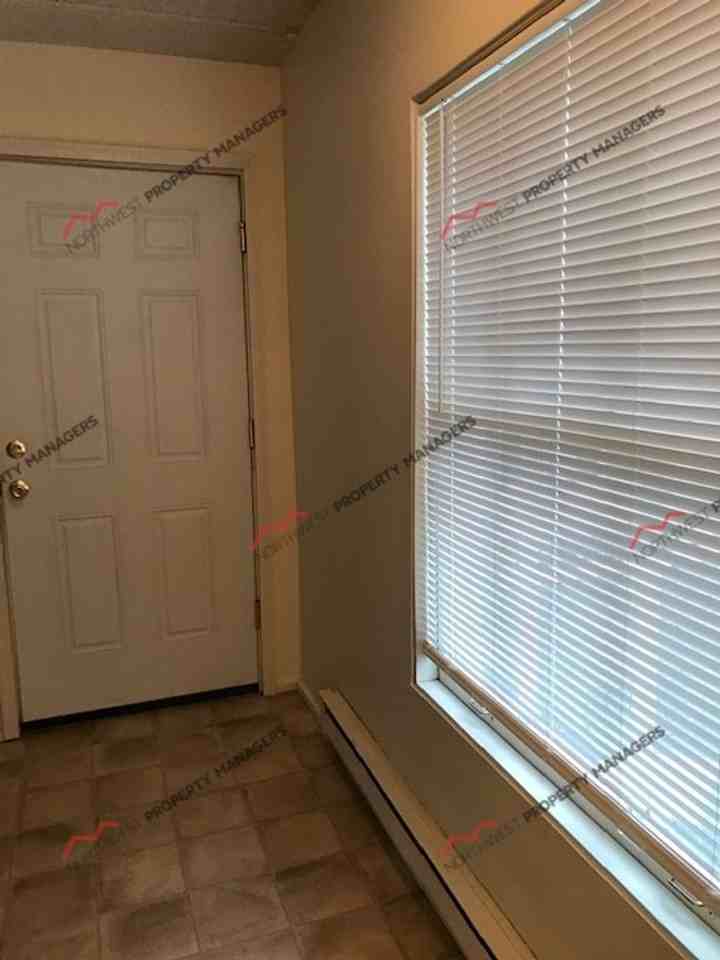 R105 - Photo 3 of 11