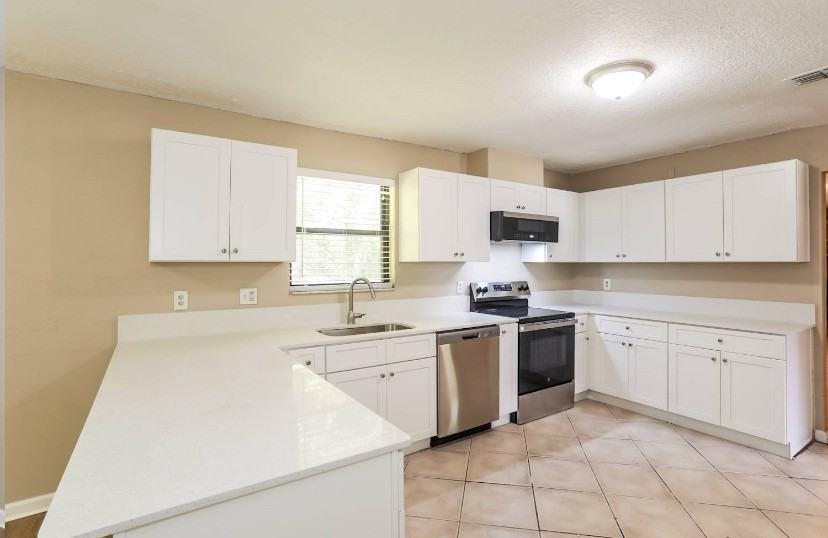 8182 Rocky Creek Drive - Photo 6 of 9
