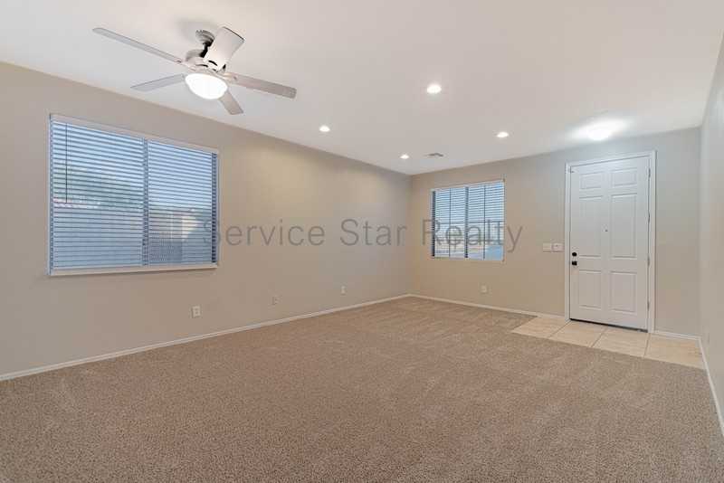 39560 N Prairie Ln - Photo 4 of 24