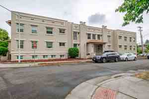 featured image of 204 Nw 17th St