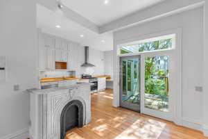 featured image of 569 Capp St