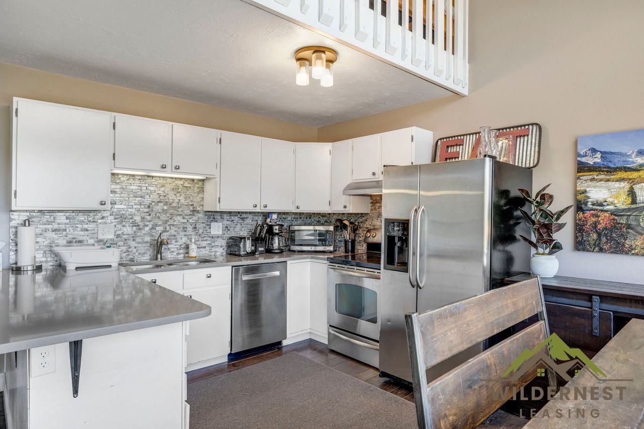 9825 Ryan Gulch Rd - Photo 7 of 34
