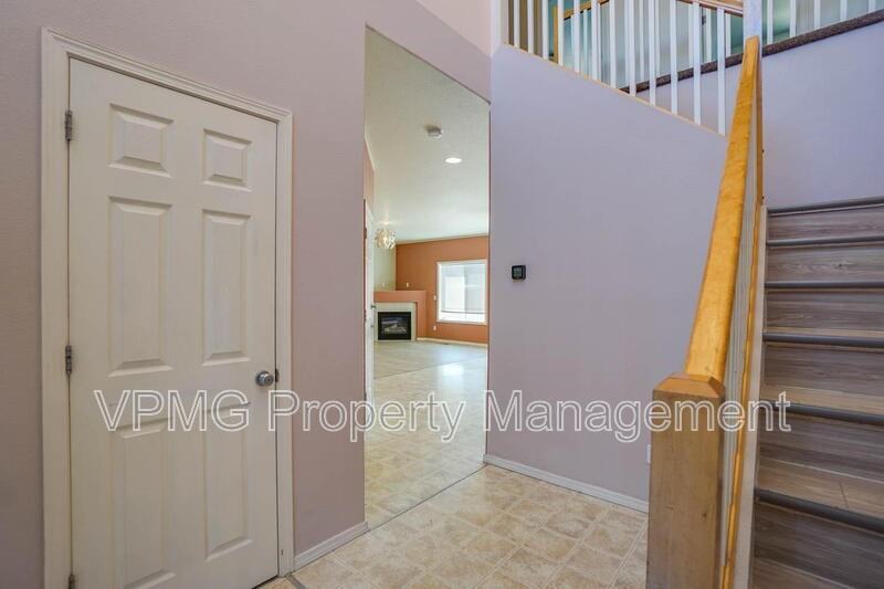 8907 Ne 84th St - Photo 4 of 41