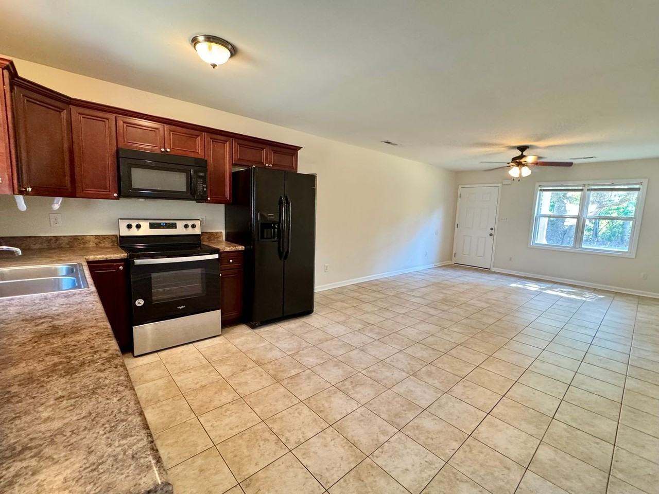 124 Summerlin Ln #1 - Photo 5 of 16