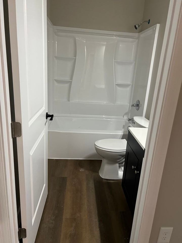 403 Mcfarland St #202 - Photo 3 of 7