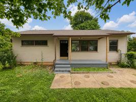 featured image of 2324 Grove St