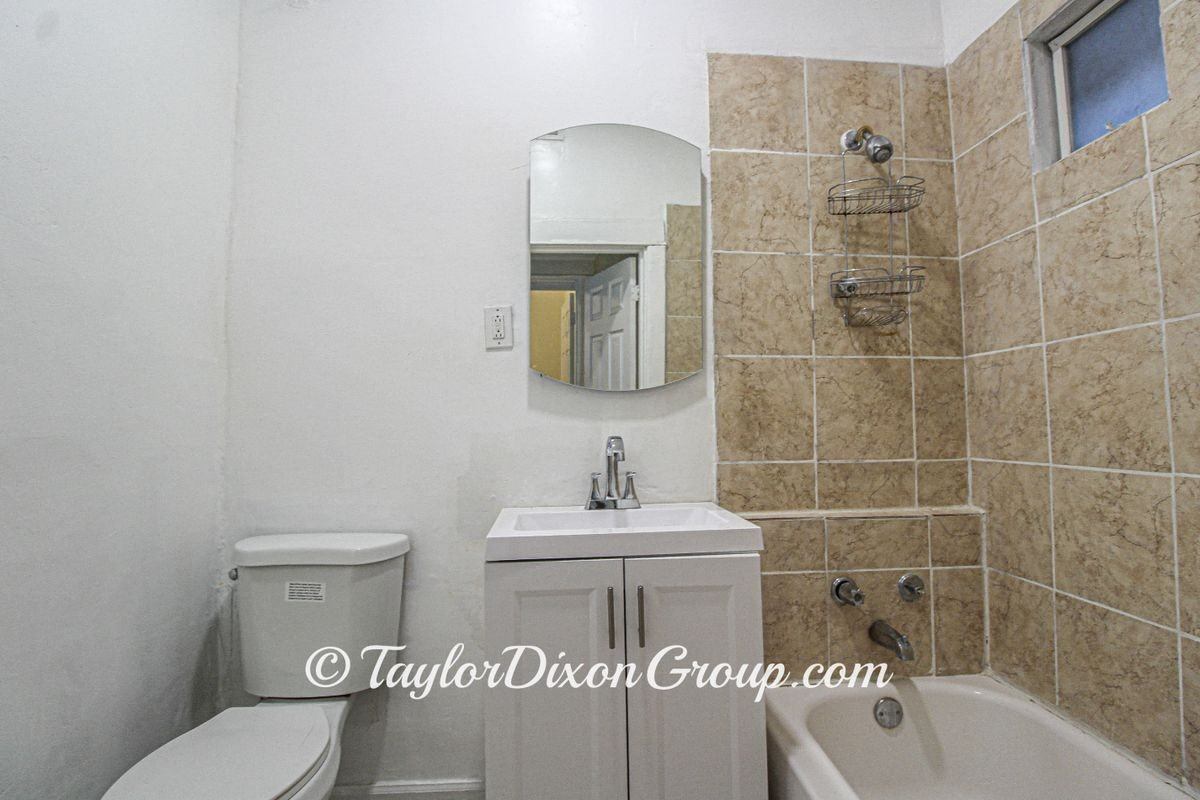 4249 W Maypole Ave ##1 - Photo 6 of 19