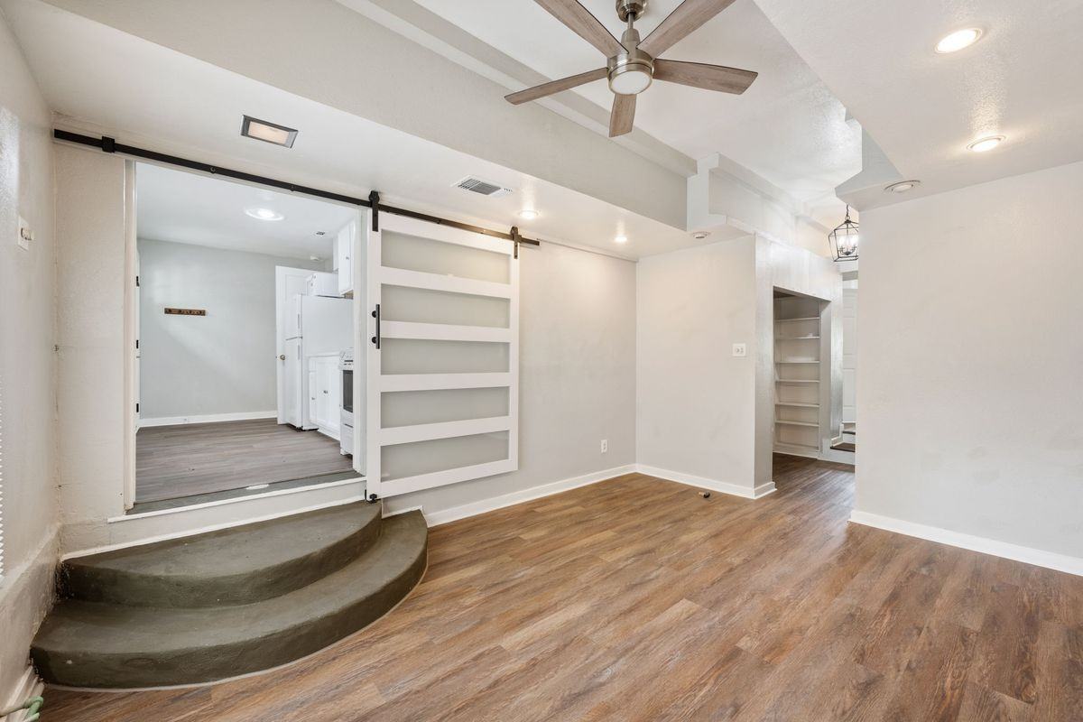604 W Hollywood Ave ##B - Photo 4 of 10