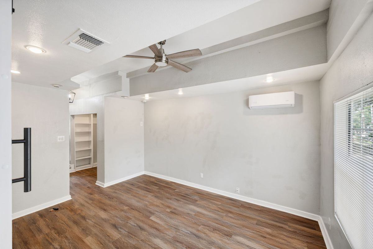 604 W Hollywood Ave ##B - Photo 5 of 10